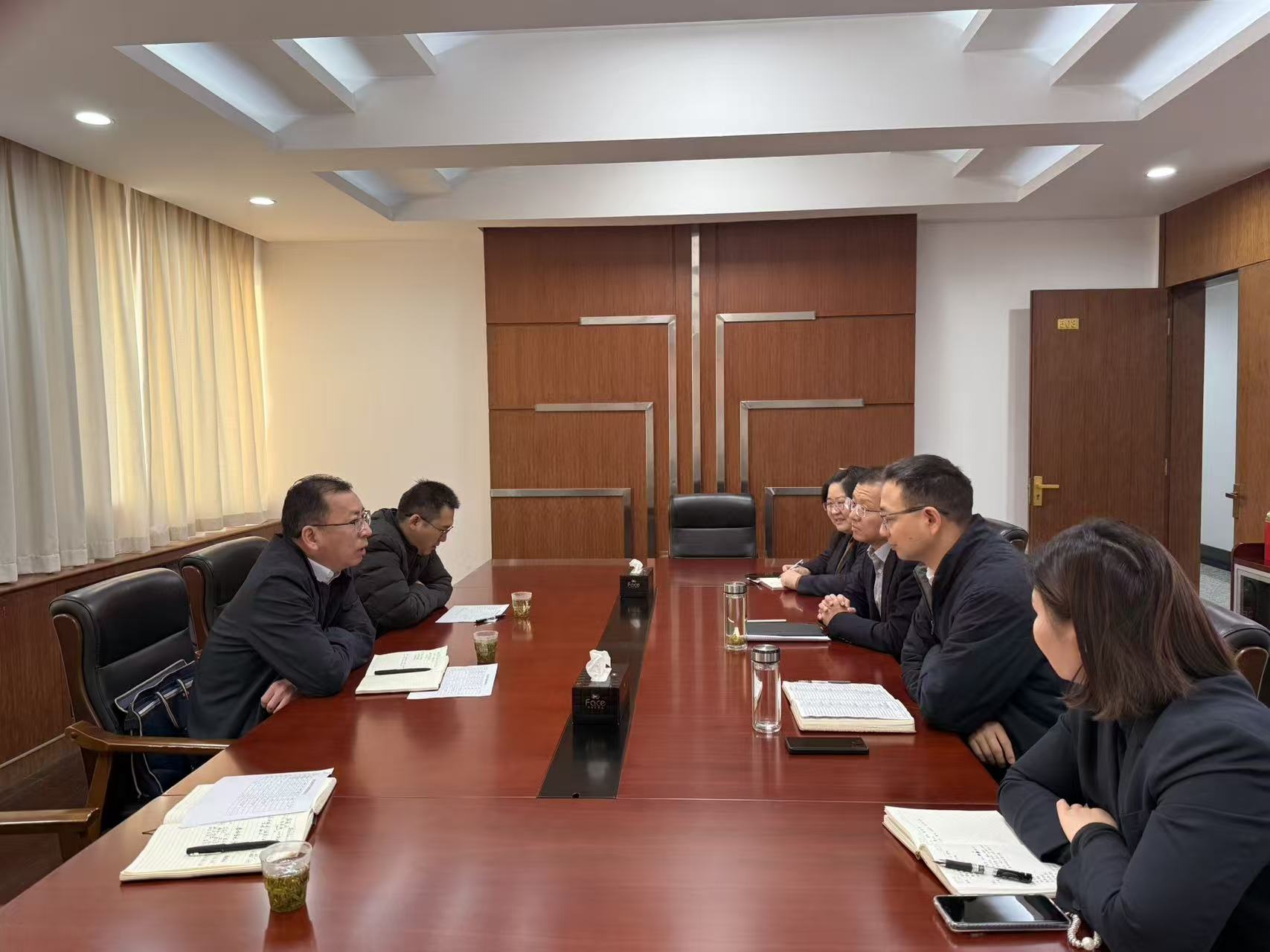 投融資部1 投融資部1